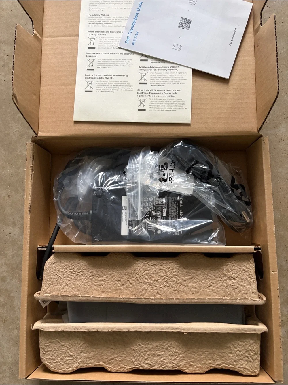 Dell Black Thunderbolt Docking Station with Cables and Cleaning Cloth